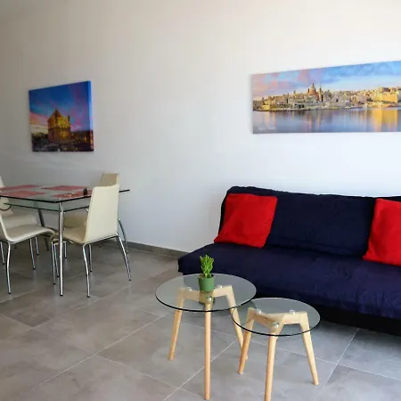 Penthouse In Close To Golden Bay Lejlighed